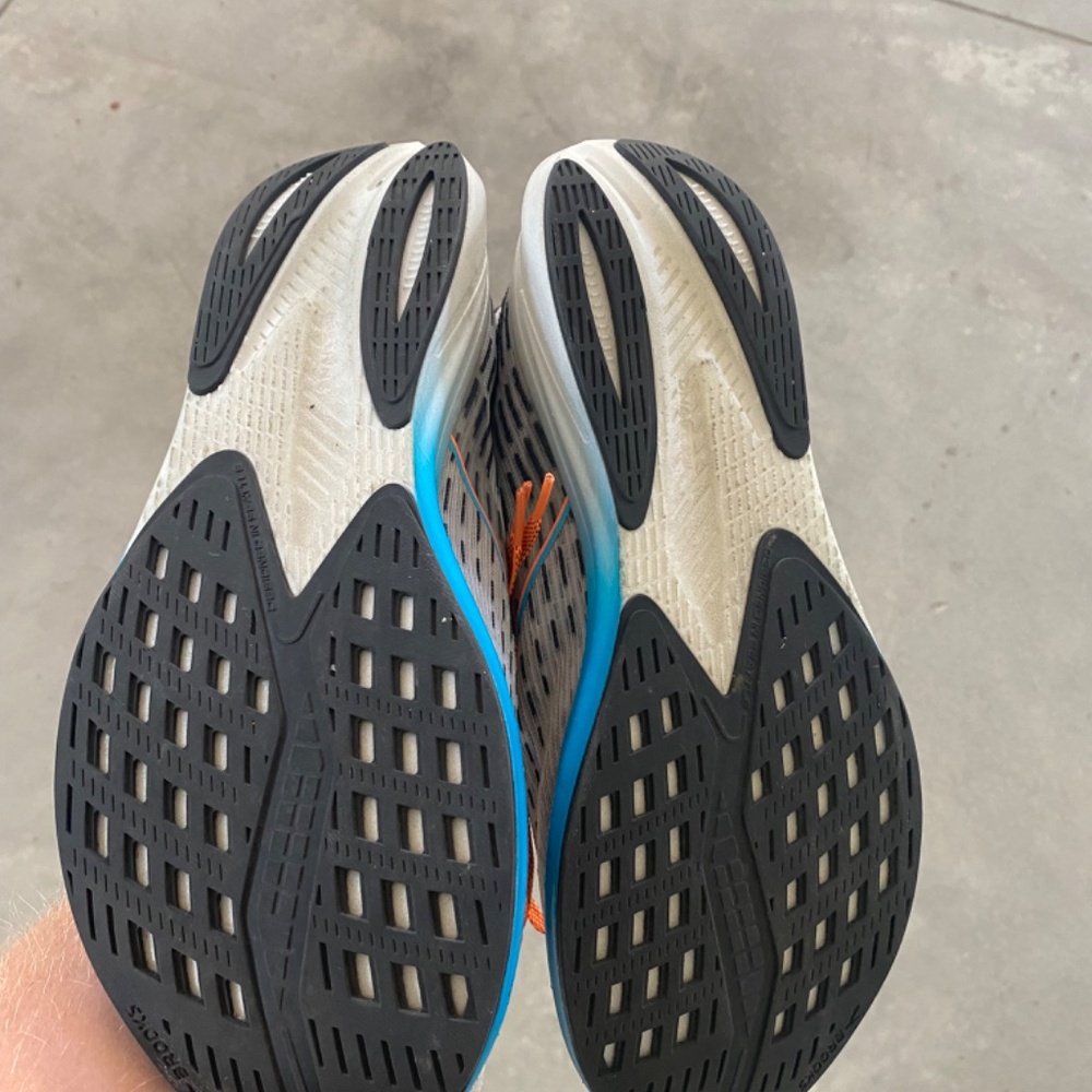 Brooks Hyperion Max - Picture 4 of 4